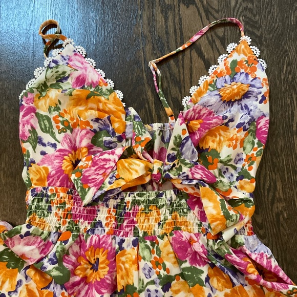 Floral and lace mini floral dress - Picture 3 of 4